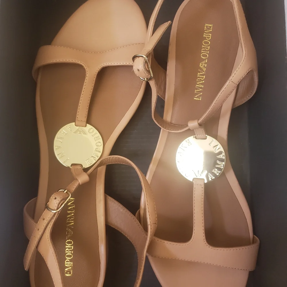 Emporio Armani T-Strap Nude Sandals - Picture 4 of 6
